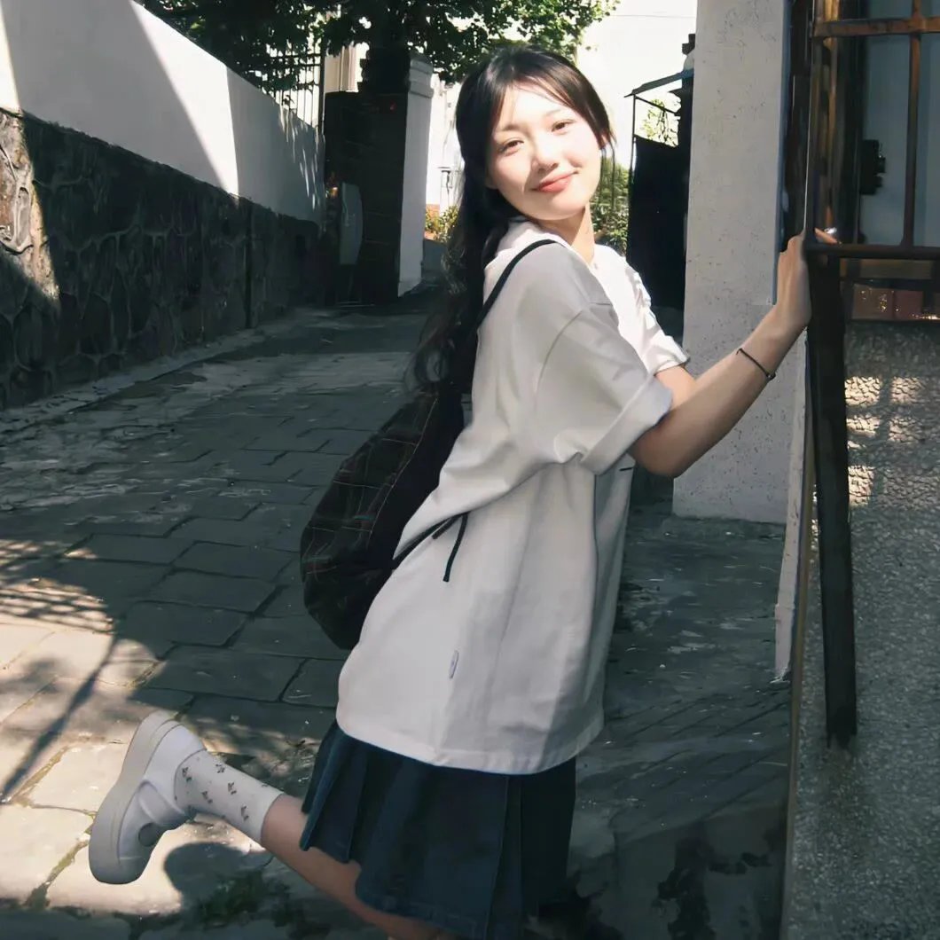 小鱼莉莉海报